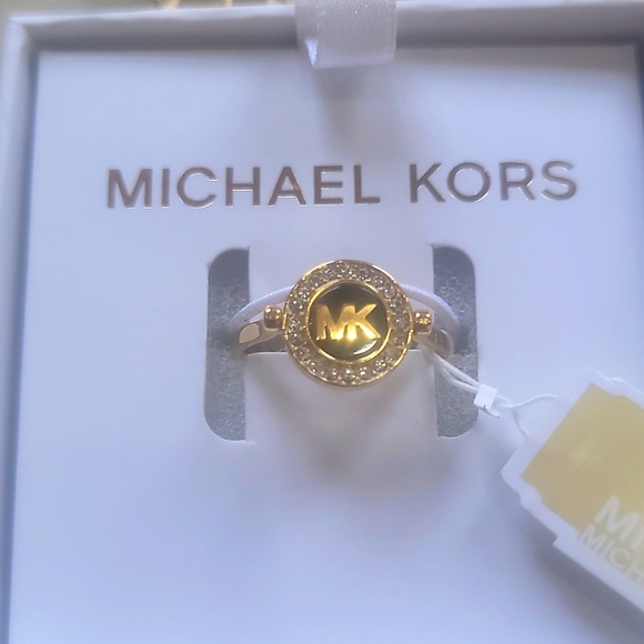 Michael Kors Ring - Picture 2 of 4